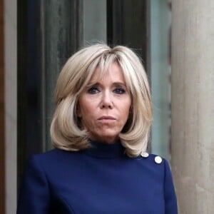 La Première Dame, Brigitte Macron (Trogneux) accueille la Première Dame des Etats-Unis, Melanie Trump au palais de l'Elysée à Paris, France, le 10 novembre 2018, à l'occasion du Centenaire de l'Armistice de la Première Guerre Mondiale. © Stéphane Lemouton/Bestimage