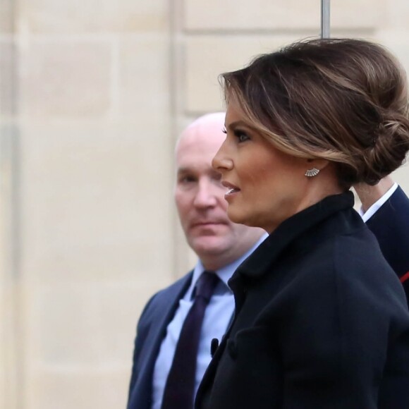 La Première Dame, Brigitte Macron (Trogneux) accueille la Première Dame des Etats-Unis, Melanie Trump au palais de l'Elysée à Paris, France, le 10 novembre 2018, à l'occasion du Centenaire de l'Armistice de la Première Guerre Mondiale. © Stéphane Lemouton/Bestimage