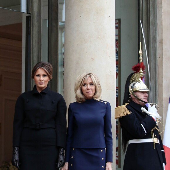 La Première Dame, Brigitte Macron (Trogneux) accueille la Première Dame des Etats-Unis, Melanie Trump au palais de l'Elysée à Paris, France, le 10 novembre 2018, à l'occasion du Centenaire de l'Armistice de la Première Guerre Mondiale. © Stéphane Lemouton/Bestimage
