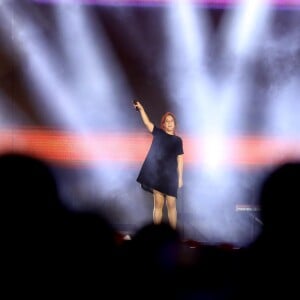 La chanteuse Zaz - Le président de la République française et sa femme la Première Dame assistent au concert en hommage à Charles Aznavour sur la place de la Répulique à Erevan, Arménie, le 11 octobre 2018. © Dominique Jacovides/Bestimage