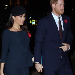 Meghan Markle, duchesse de Sussex, enceinte, et le prince Harry le 11 novembre 2018 à l'abbaye de Westminster pour un service commémorant le centenaire de l'Armistice de 1918.