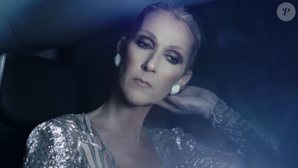 Céline Dion dans la publicité de la campagne Celinununu. Novembre 2018