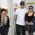 Kim Kardashian est allée déjeuner avec son frère Rob Kardashian et sa fiancée Blac Chyna à Beverly Hills, le 26 avril 2016.