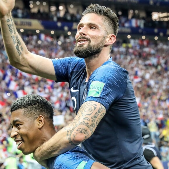 Presnel Kimpembe et Olivier Giroud - Finale de la Coupe du Monde de Football 2018 en Russie à Moscou, opposant la France à la Croatie (4-2). Le 15 juillet 2018 © Moreau-Perusseau / Bestimage
