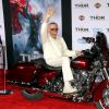 Stan Lee a la premiere du film "Thor : le monde des ténèbres" au cinema El Capitan a Hollywood. Le 4 novembre 2013