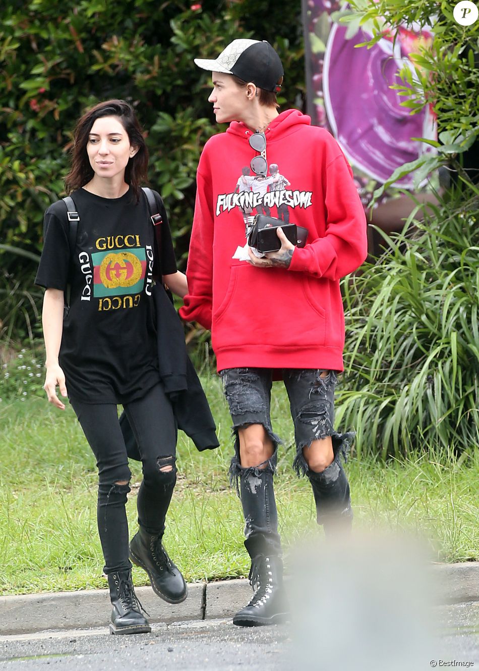 Exclusif - Ruby Rose et sa compagne Jessica Origliasso arrivent à Byron