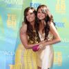 Demi Lovato et Selena Gomez à la cérémonie des Teen Choice Awards à universal City le 7 août 2011.
