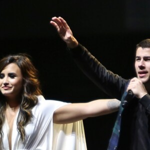 Exclusif - Nick Jonas et Demi Lovato en concert au Rogers Arena à Vancouver le 24 août 2016.