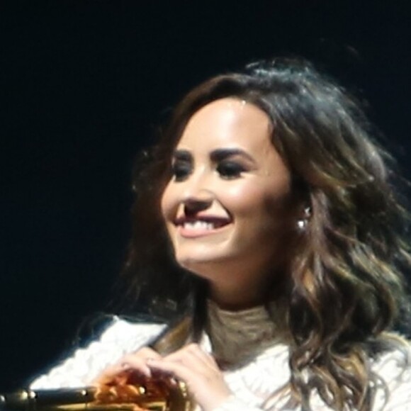 Exclusif - Nick Jonas et Demi Lovato en concert au Rogers Arena à Vancouver le 24 août 2016.
