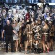 Domenico Dolce, Stefano Gabbana et leurs mannequins lors du défilé de mode prêt-à-porter automne-hiver 2017/2018 "Dolce &amp; Gabbana" à Milan, Italy, le 26 février 2017.