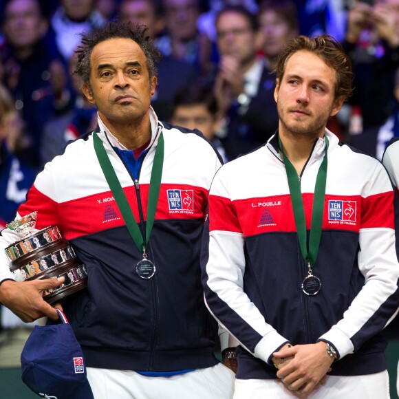 Le capitaine de l'équipe de France Yannick Noah et Lucas Pouille - Le joueur de tennis français Lucas Pouille opposé au joueur Croate Marin Cilic lors de la Finale de la Coupe Davis France vs Croatie, au Stade Pierre Mauroy à Villeneuve d'Ascq, France, le 25 novembre 2018.
