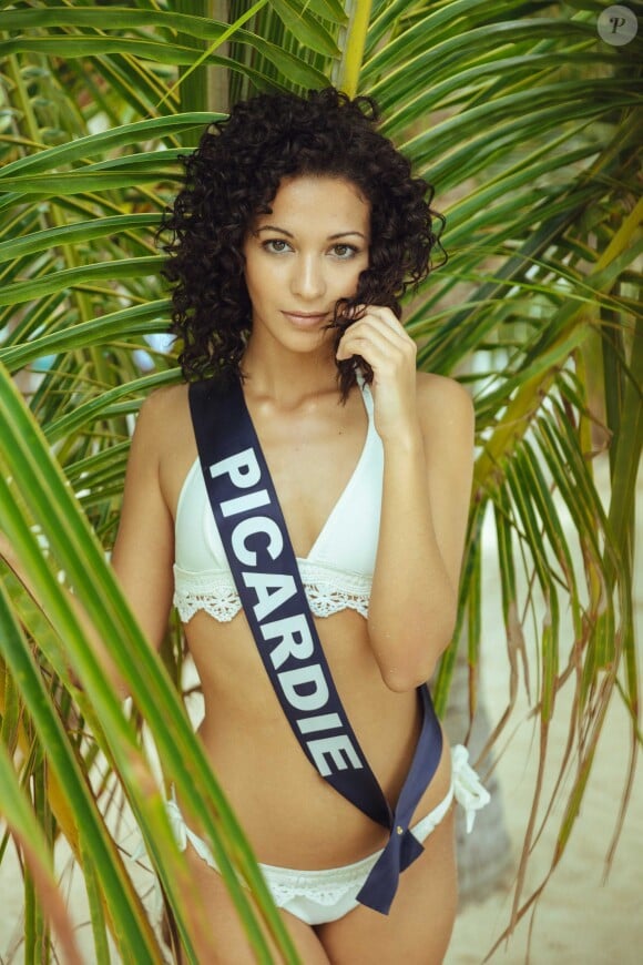 Miss Picardie en maillot de bain lors du voyage Miss France 2019 à l'île Maurice, en novembre 2018.