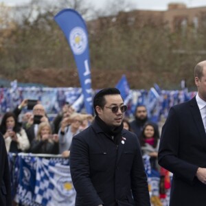 Le prince William, duc de Cambridge, et Kate Catherine Middleton, duchesse de Cambridge, lors de l'hommage rendu aux victimes de l'accident d'hélicoptère survenu dans le stade de football de Leicester. Le 28 novembre 2018