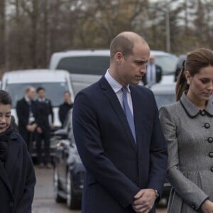 Le prince William, duc de Cambridge, et Kate Catherine Middleton, duchesse de Cambridge, lors de l'hommage rendu aux victimes de l'accident d'hélicoptère survenu dans le stade de football de Leicester. Le 28 novembre 2018