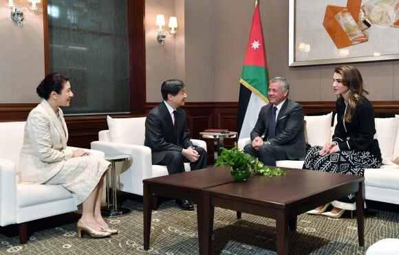 Le roi Abdullah II de Jordanie et la reine Rania reçus par le prince héritier Naruhito du Japon et la princesse Masako le 26 novembre 2018 à Tokyo. © Pool/Jiji Press/ABACAPRESS.COM