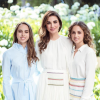 La reine Rania de Jordanie avec ses filles les princesses Salma et Iman, photo publiée sur Instagram le 26 septembre 2018 pour l'anniversaire des deux jeunes femmes, respectivement 22 ans et 18 ans les 27 et 26 septembre.
