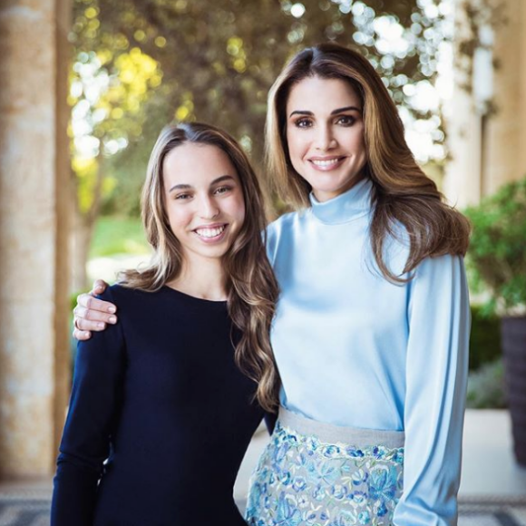La reine Rania de Jordanie avec sa fille la princesse Salma le 22 mai 2018, jour de sa remise de diplôme à l'IAA. Photo Instagram Rania de Jordanie.
