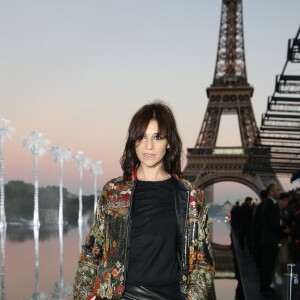 Charlotte Gainsbourg au défilé de mode Saint Laurent PAP printemps-été 2019 au Trocadéro. Paris, le 25 septembre 2018 © Denis Guignebourg/Bestimage