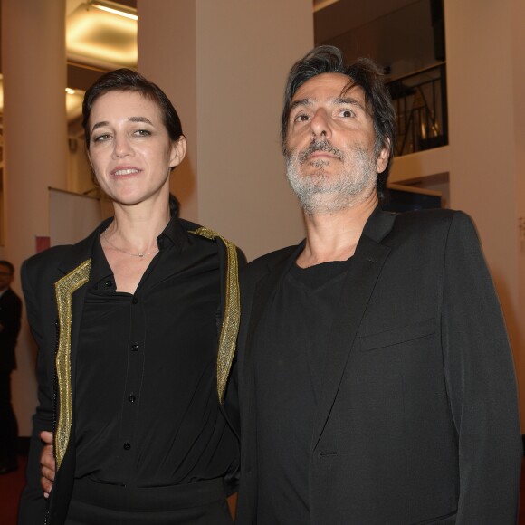 Yvan Attal et sa compagne Charlotte Gainsbourg - 30e cérémonie des Molières 2018 à la salle Pleyel à Paris, France, le 29 mai 2018. © Coadic Guirec/Bestimage