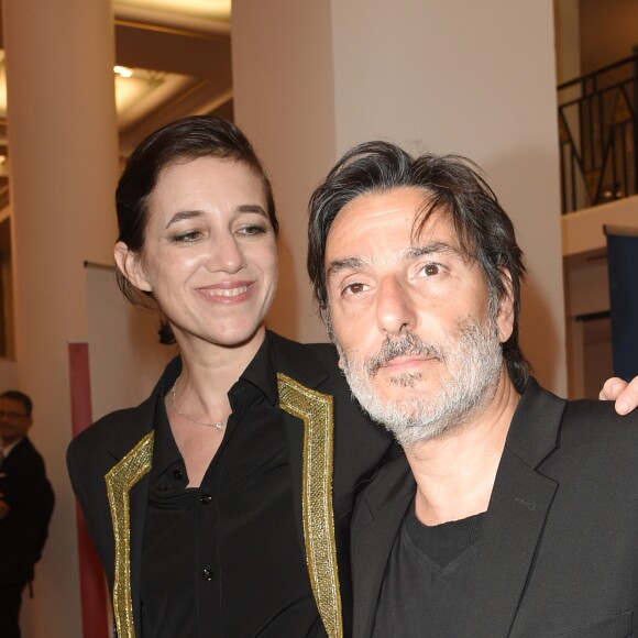 Yvan Attal et sa compagne Charlotte Gainsbourg - 30e cérémonie des Molières 2018 à la salle Pleyel à Paris, France, le 29 mai 2018. © Coadic Guirec/Bestimage