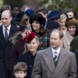 Le prince William, Catherine Kate Middleton la duchesse de Cambridge enceinte, Meghan Markle et son fiancé le prince Harry - La famille royale d'Angleterre arrive à la messe de Noël à l'église Sainte-Marie-Madeleine à Sandringham, le 25 décembre 2017.