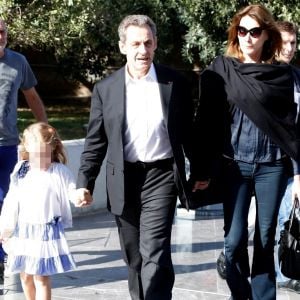 Nicolas Sarkozy, Carla Bruni et leur fille Giulia arrivent au musée de l'Acropole à Athènes. Le 24 octobre 2017.