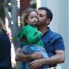 Exclusif - Jimmy Kimmel se balade avec sa femme Molly McNearney et sa fille Jane dans les rues de Los Angeles, le 16 décembre 2017