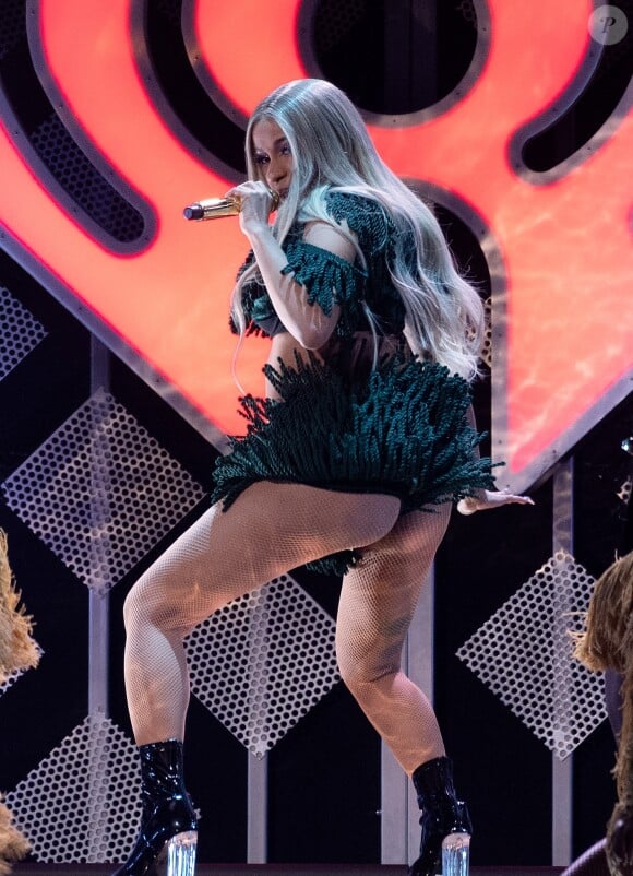 Cardi B en concert à l'Allstate Arena à Chicago. Le 8 décembre 2018.