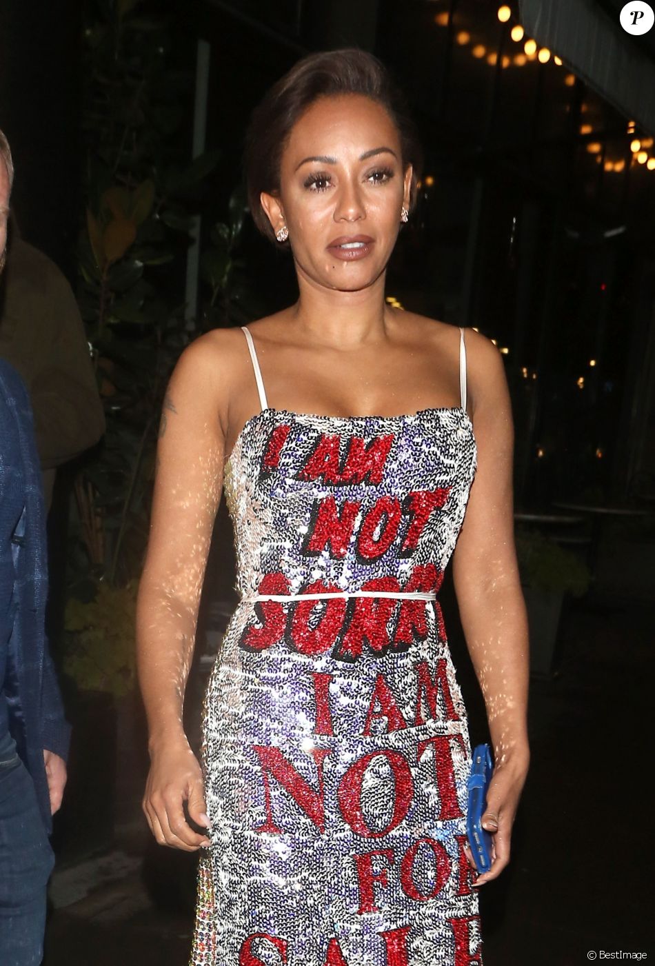 Mel B (Melanie Brown) à La Sortie De Sa Séance De Dédicace De Son Livre ...