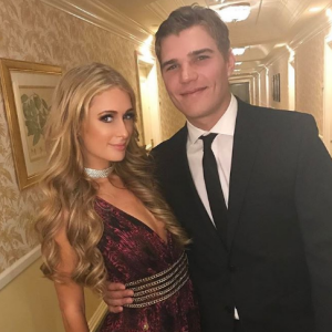 Paris Hilton et Chris Zylka ont rompu en novembre 2018 après un an et demi de relation.