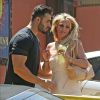 Exclusif - Britney Spears et son compagnon Sam Asghari sortent de leur dîner romantique au restaurant mexicain Sol Y Luna dans le quartier Tarzana à Los Angeles, Californie, Etats-Unis, le 7 mai 2018.