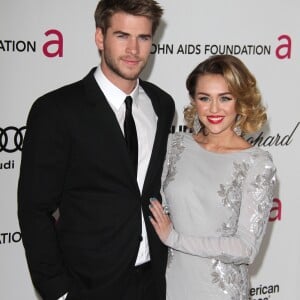 Liam Hemsworth et Miley Cyrus à la soirée d'Elton John organisée en marge des Oscars en février 2012