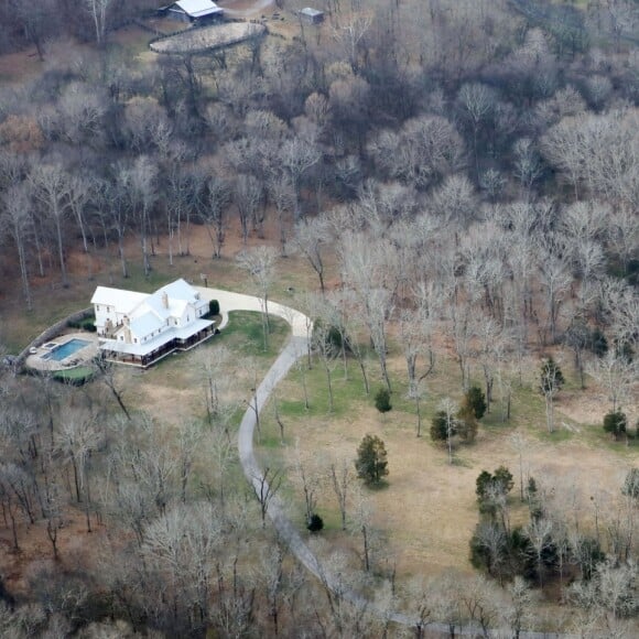 Exclusif - Vue aérienne de la nouvelle maison de Miley Cyrus et Liam Hemsworth à Nashville. Une demeure de 5,8 millions de dollars dotée de 5 chambres. Le 14 décembre 2017