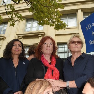 Anne Hidalgo (Maire de Paris), Eva Darlan, Muriel Robin, Clémentine Autain - Grand rassemblement contre les violences faites aux femmes à l'appel de Muriel Robin au Palais de Justice de Paris, le samedi 6 octobre 2018. © Coadic Guirec / Bestimage