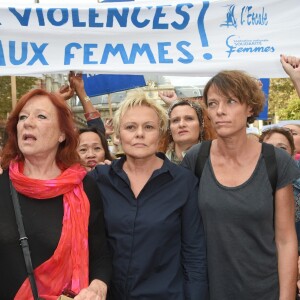 Eva Darlan, Muriel Robin et sa compagne Anne Le Nen - Grand rassemblement contre les violences faites aux femmes à l'appel de Muriel Robin au Palais de Justice de Paris, le samedi 6 octobre 2018. © Coadic Guirec / Bestimage