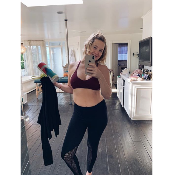 Kate Hudson, au naturel, affiche ses formes et annonce vouloir perdre 11,3 kilos d'ici le printemps 2019. Photo postée le 29 novembre 2018.