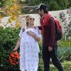 Exclusif - Kate Hudson se promène avec ses enfants Ryder, Bingham et Rani à Los Angeles le 9 décembre 2018.