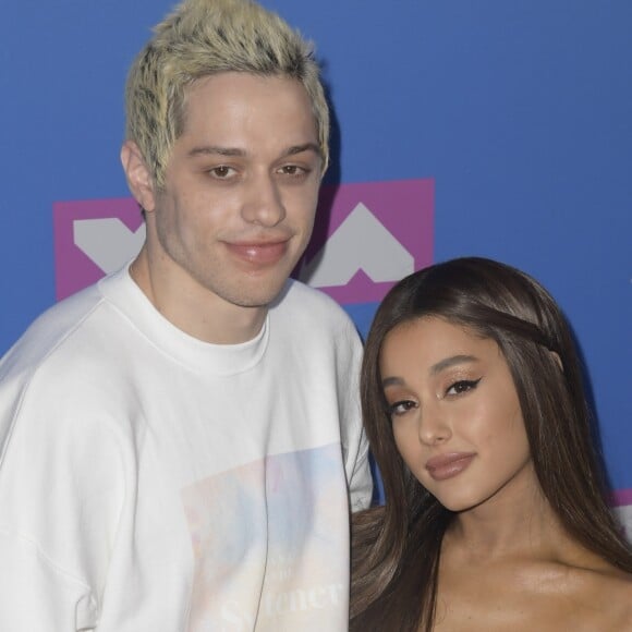 Pete Davidson et Ariana Grande - Photocall des MTV Video Music Awards 2018 au Radio City Music Hall à New York, le 20 août 2018.