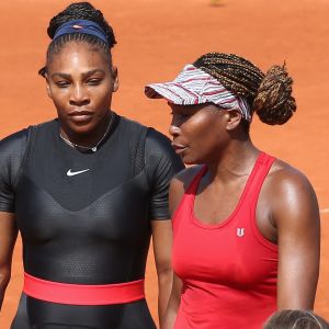 Serena et Venus Williams en double féminin lors des internationaux de tennis de Roland Garros à Paris, France, le 3 juin 2018. © Dominique Jacovides - Cyril Moreau/Bestimage