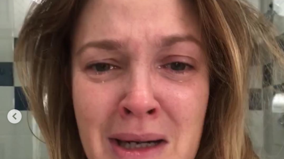 Drew Barrymore se filme en larmes : "Certains jours sont difficiles..."