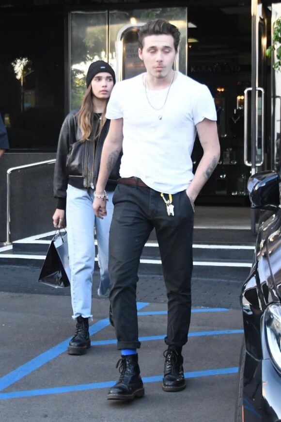 Brooklyn Beckham et Hana Cross à Beverly Hills. Le 19 décembre 2018.