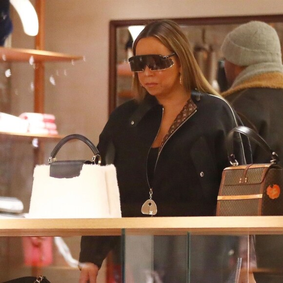 Mariah Carey fait du shopping au magasin Louis Vuitton à Aspen. Le 21 décembre 2018.