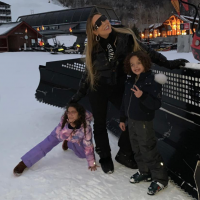 Mariah Carey : Shopping et bataille de boules de neige avec son chéri