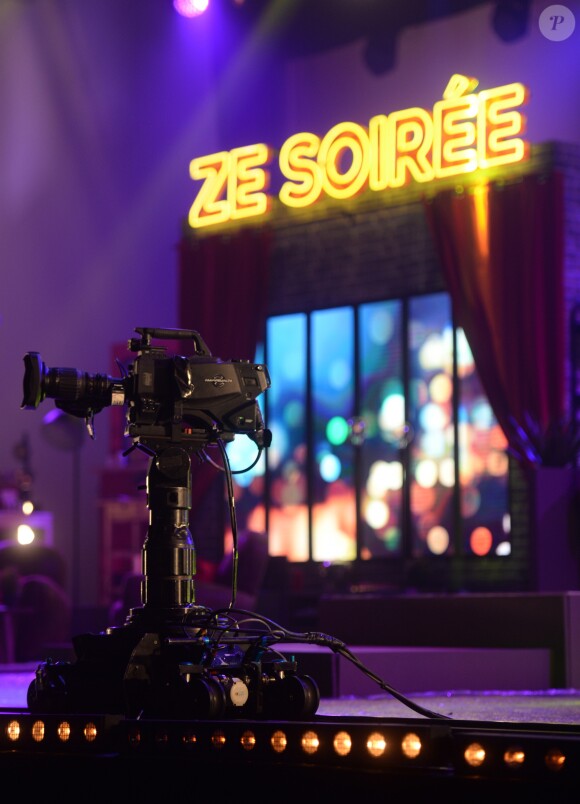 Exclusif - "Ze soirée" est la grande fête de l'humour, la Compagnie du Café-Théâtre fêtant ses 20 ans sur la scène du Zénith de Nantes, le 16 octobre 2018.