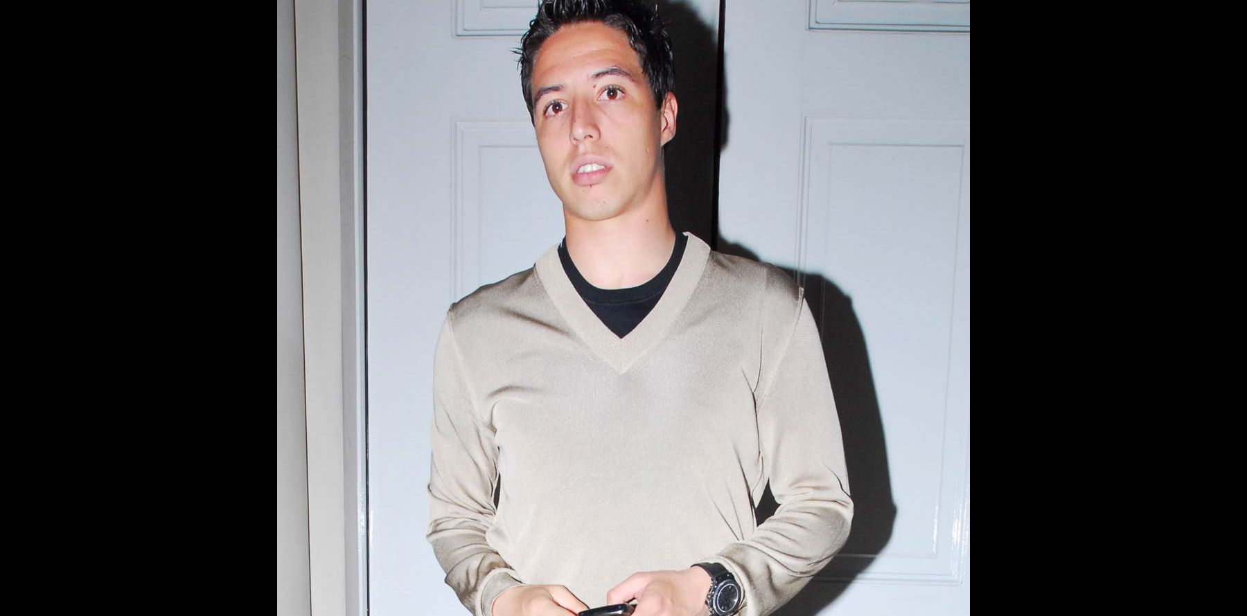 Samir Nasri, Theo Walcott et Robin Van Persie avec son épouse enceinte