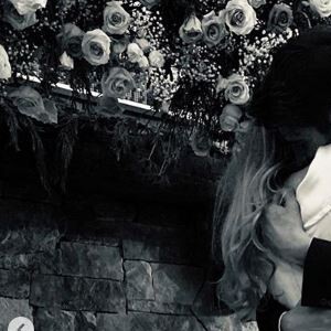 Miley Cyrus publie des photos de son mariage avec Liam Hemsworth sur Instagram le 26 décembre 2018.