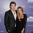 Liam Hemsworth et Miley Cyrus lors de la soirée Annual Australians In Film Breakthrough Awards &amp; Benefit Dinner organisée le 27 juin 2012.