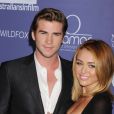 Liam Hemsworth et Miley Cyrus lors de la soirée Annual Australians In Film Breakthrough Awards &amp; Benefit Dinner organisée le 27 juin 2012.