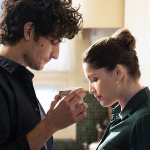 Louis Garrel et Laeticia Casta dans "L'Homme fidèle" de et avec Louis Garrel, en salles le 26 décembre 2018.