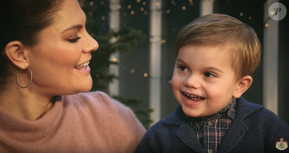 Image extraite de la vidéo de la princesse héritière Victoria et du prince Daniel de Suède avec leurs enfants la princesse Leonore et le prince Oscar, qui a chanté des chants de Noël, pour les fêtes de fin d'année 2018.